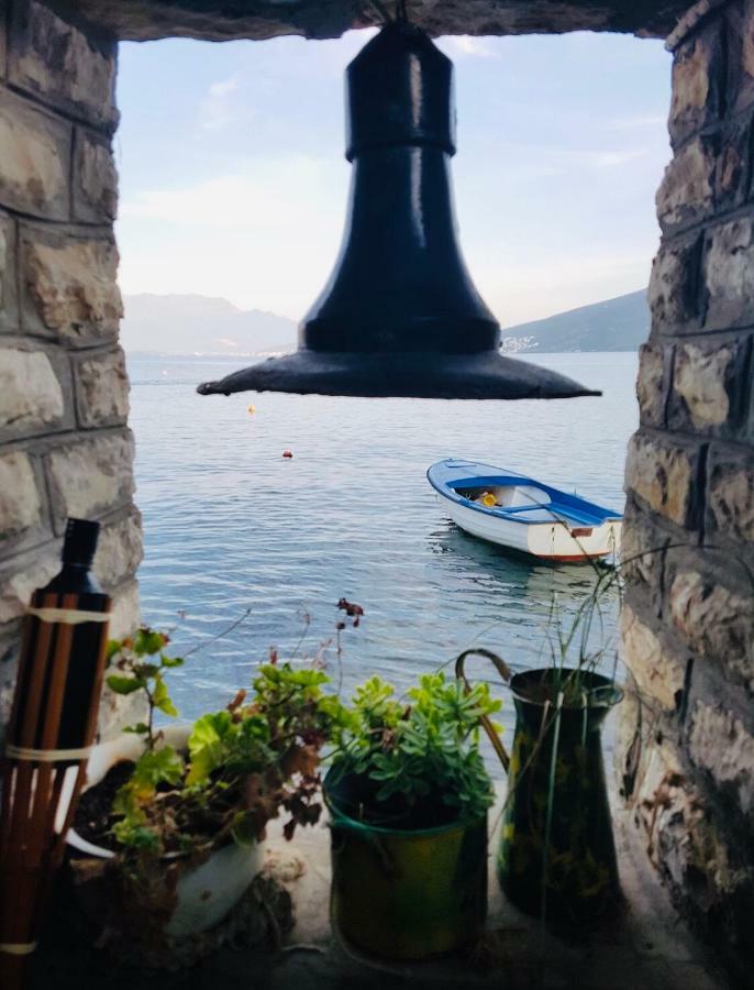 Vila Duricic 300M Od Mora Hotel Ðenovići Eksteriør billede