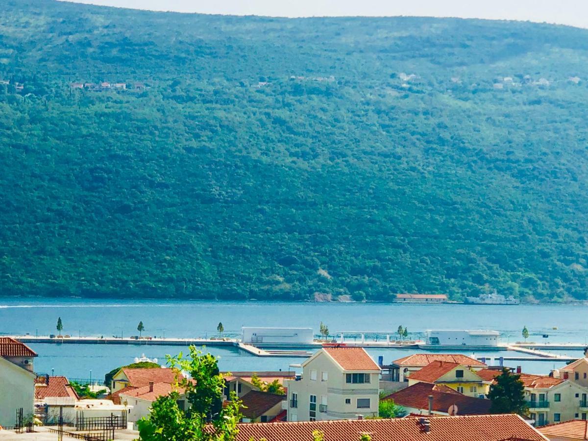 Vila Duricic 300M Od Mora Hotel Ðenovići Eksteriør billede