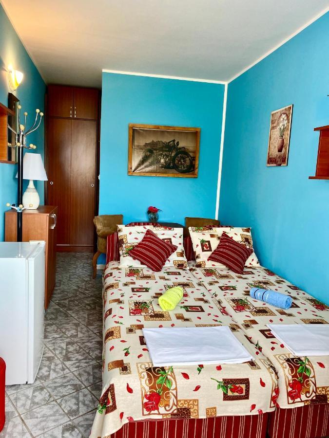 Vila Duricic 300M Od Mora Hotel Ðenovići Eksteriør billede