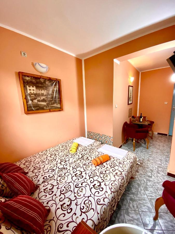 Vila Duricic 300M Od Mora Hotel Ðenovići Eksteriør billede