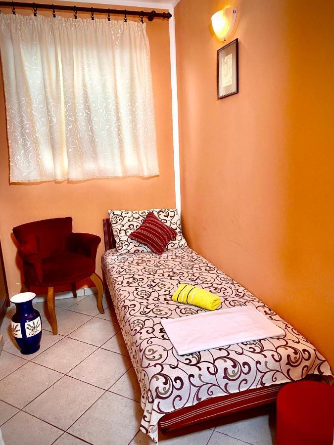 Vila Duricic 300M Od Mora Hotel Ðenovići Eksteriør billede