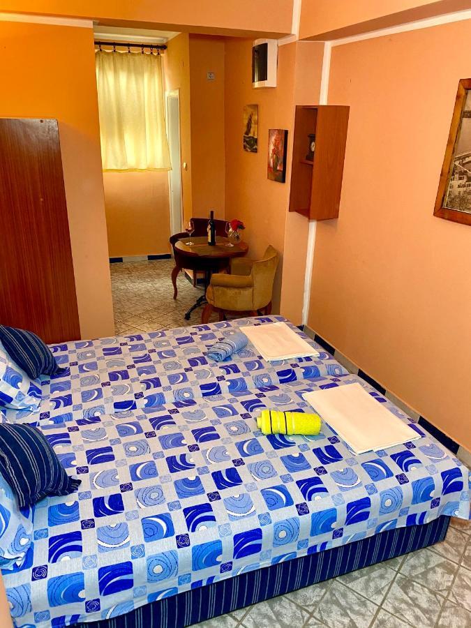 Vila Duricic 300M Od Mora Hotel Ðenovići Eksteriør billede