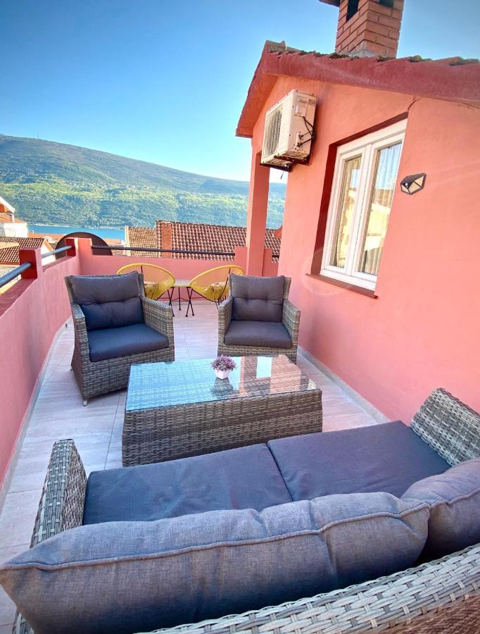 Vila Duricic 300M Od Mora Hotel Ðenovići Eksteriør billede