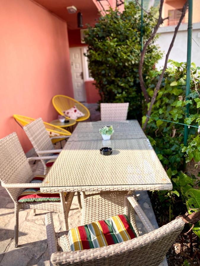 Vila Duricic 300M Od Mora Hotel Ðenovići Eksteriør billede